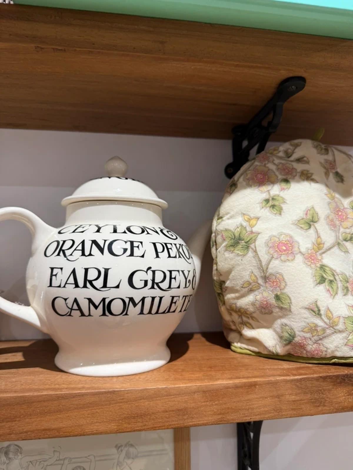 Vintage floral tea pot cosy country home kitchen tea set decor