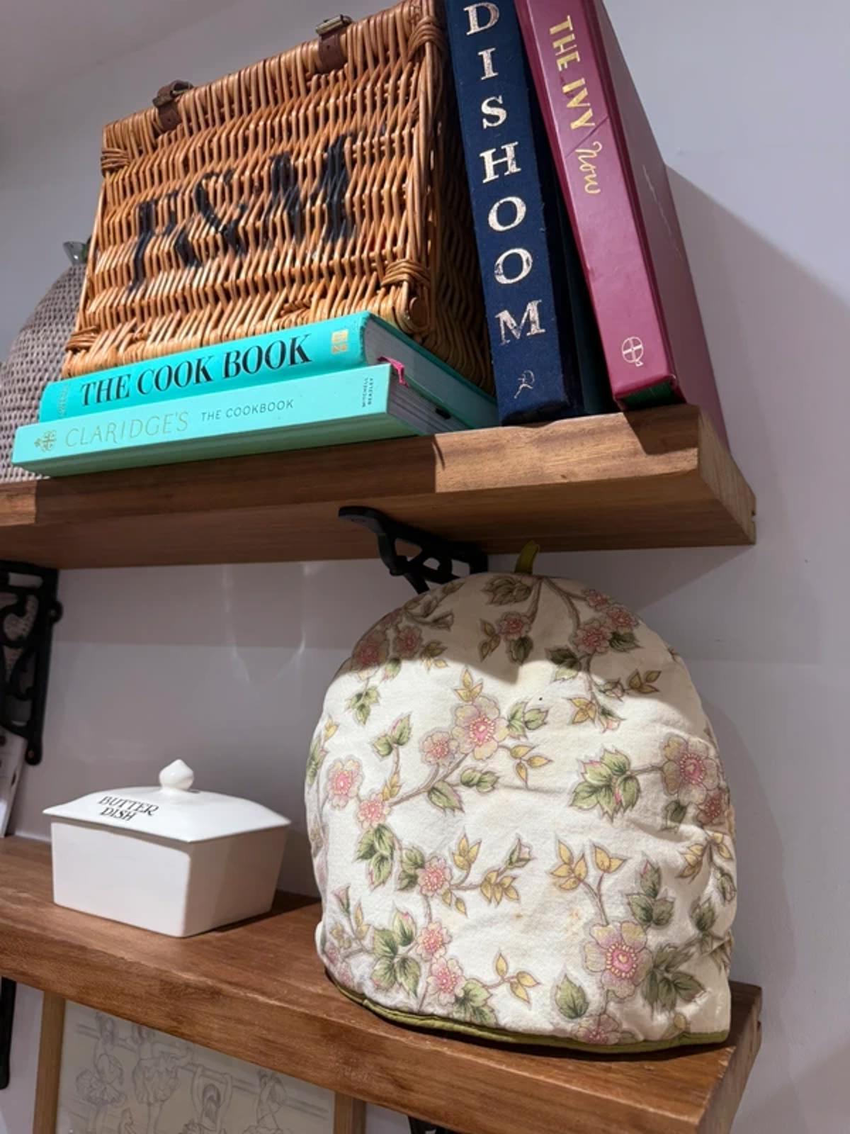 Vintage floral tea pot cosy country home kitchen tea set decor