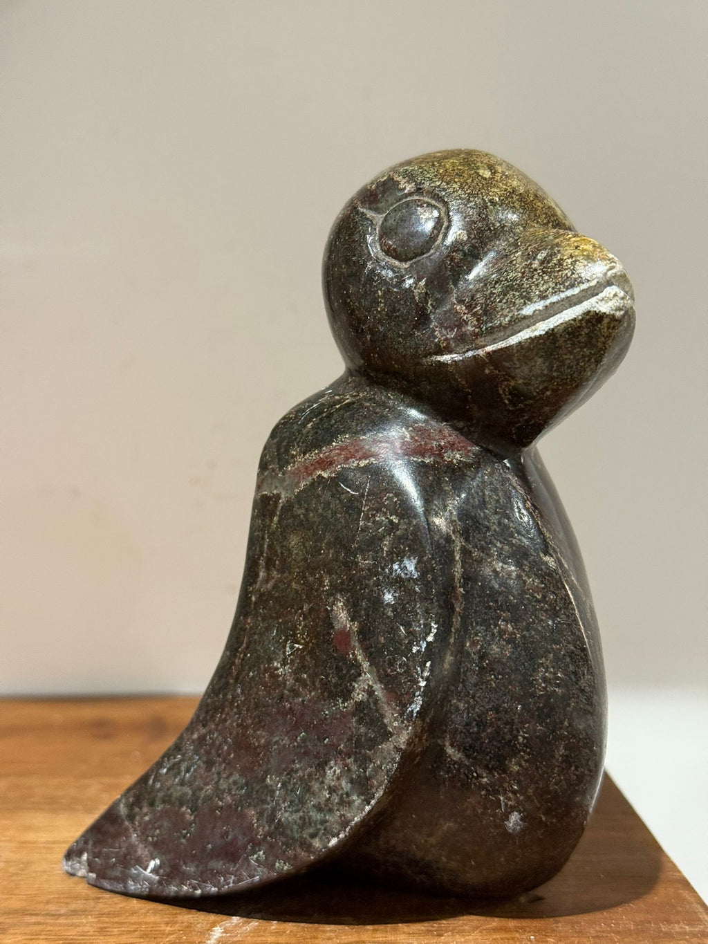 Hand-Carved Polished Stone Bird Ornament – Natural Decorative Sculpture