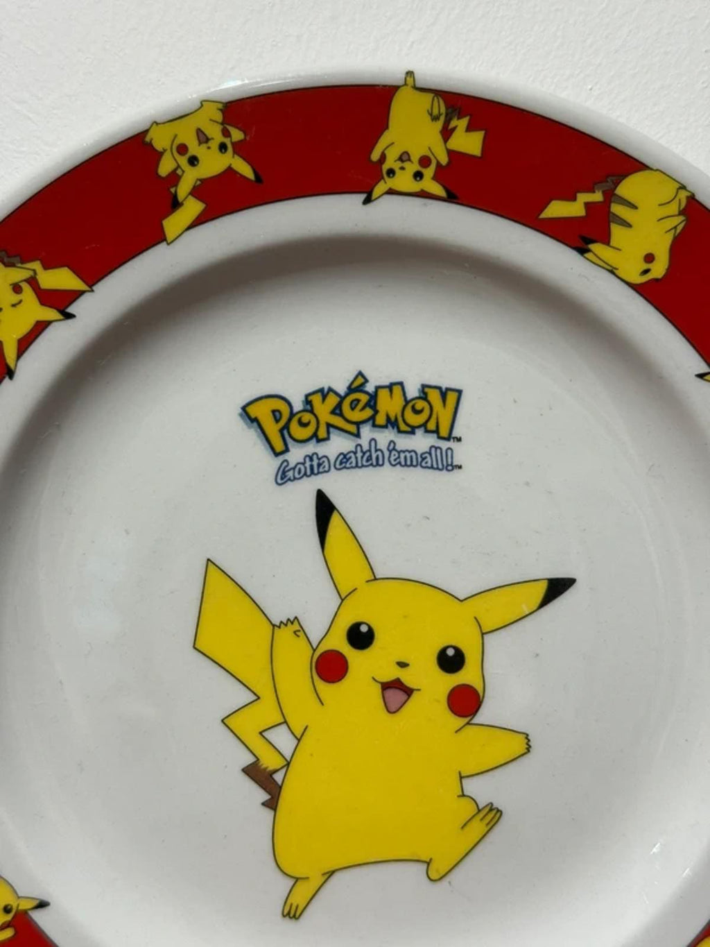 Vintage plate kids Pokémon Pikachu, Wade, England plate Nintendo red yellow very good condition