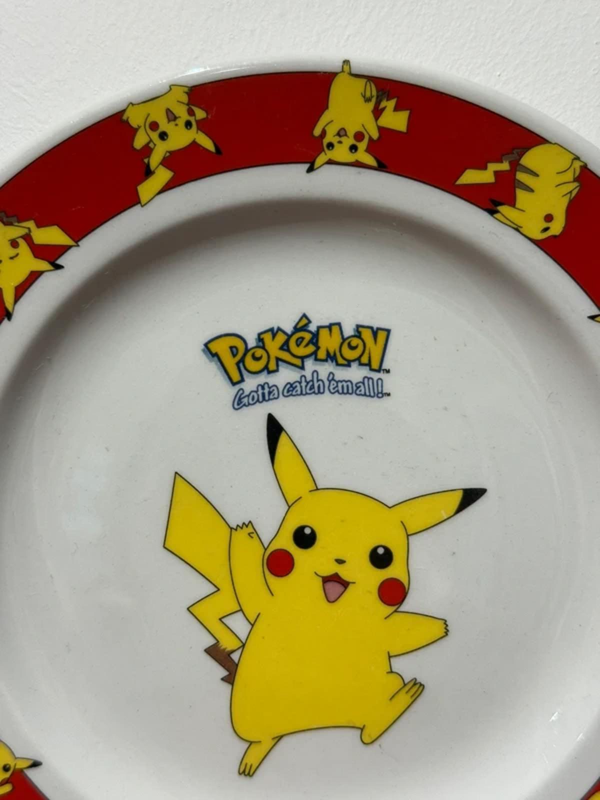 Vintage plate kids Pokémon Pikachu, Wade, England plate Nintendo red yellow very good condition