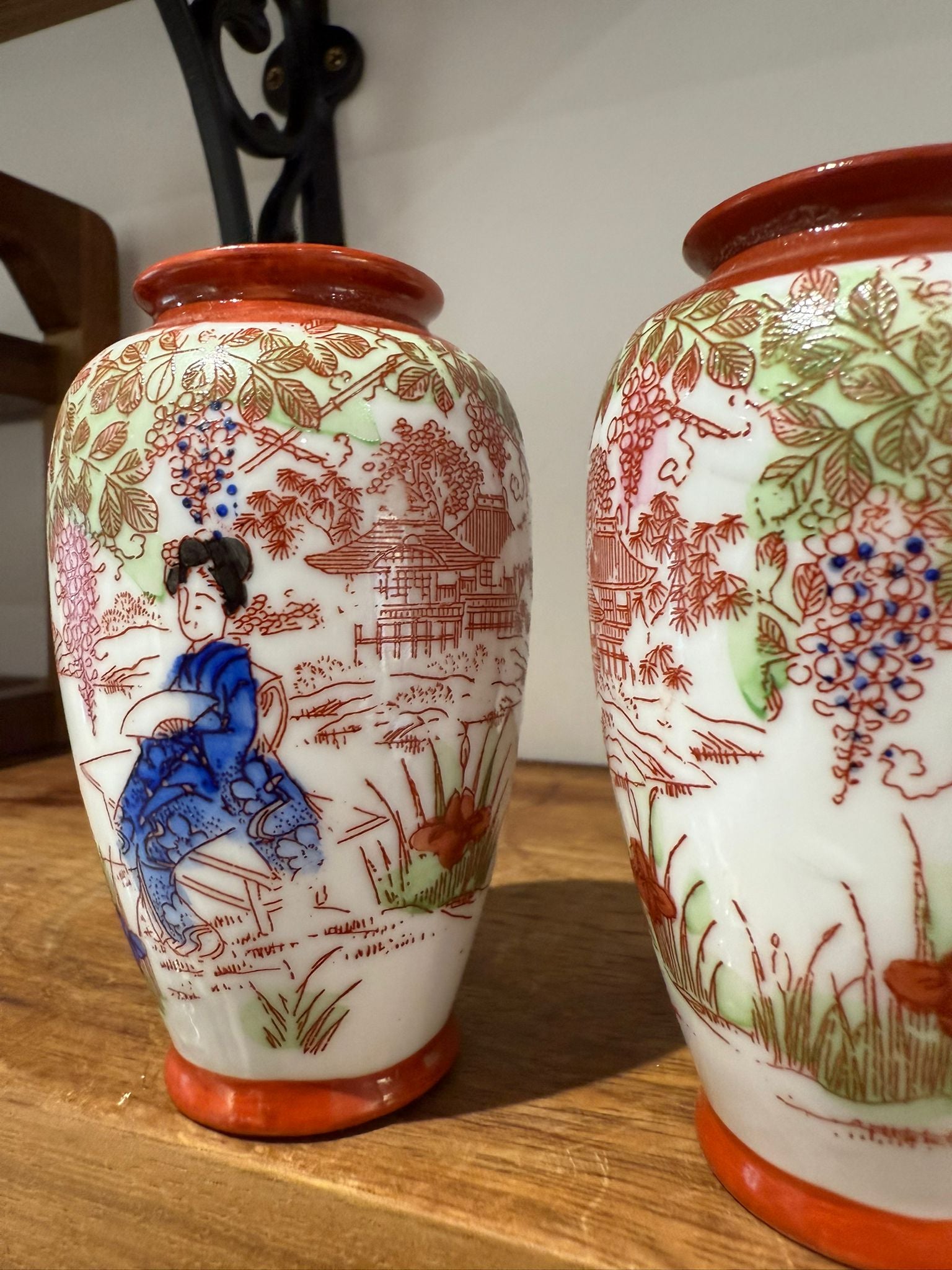 Pair of Vintage Oriental Style Ceramic Vases – Hand-Decorated Scene
