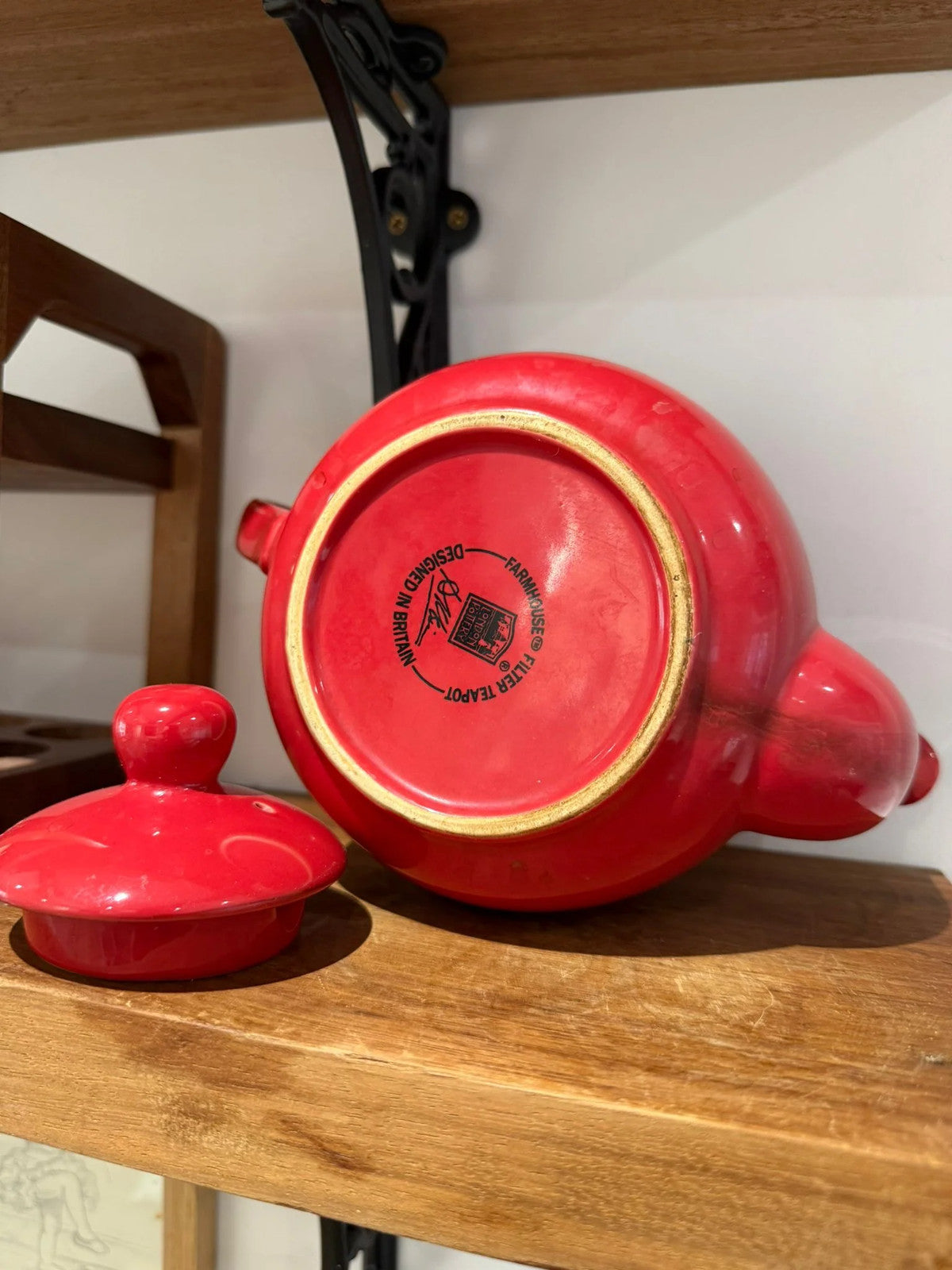 Red Farmhouse Teapot – Made in Britain