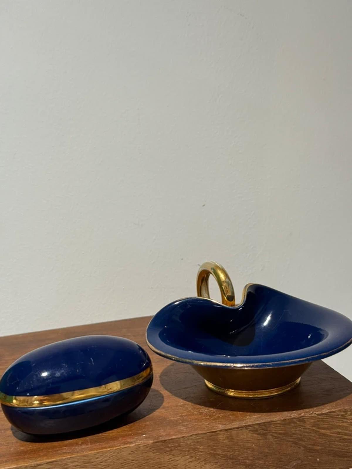 Oval Trinket Box A lidded jewelry ring box navy blue gold home decor