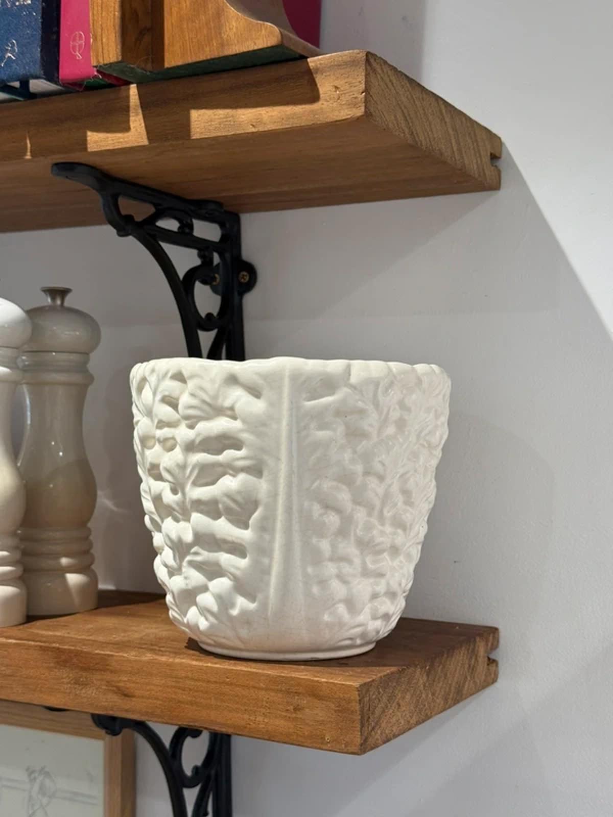 Large vintage white cabbage potted plant pot country home decor