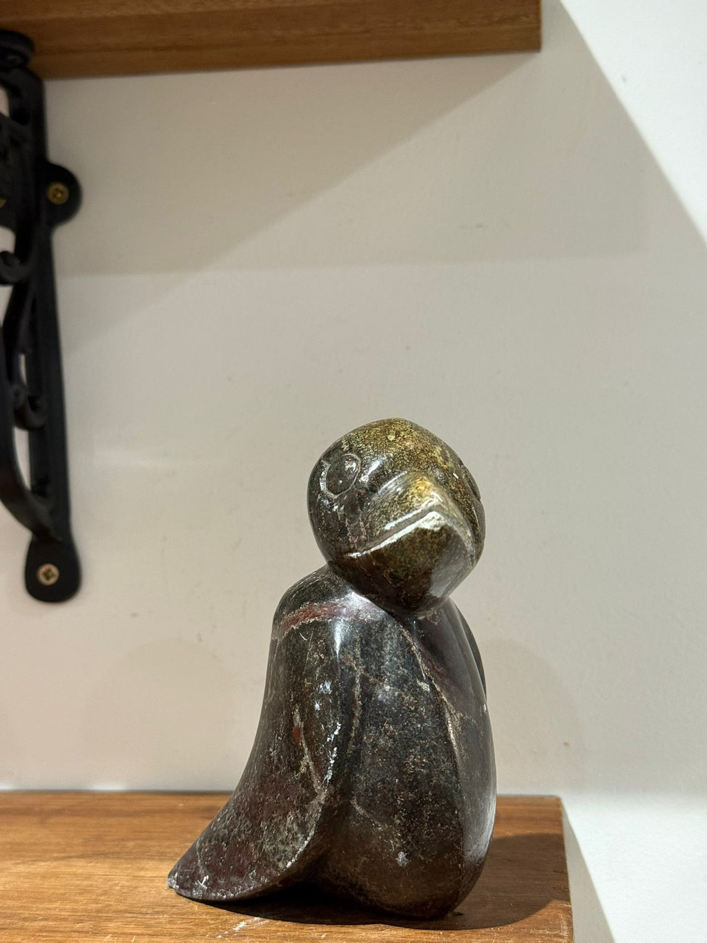 Hand-Carved Polished Stone Bird Ornament – Natural Decorative Sculpture