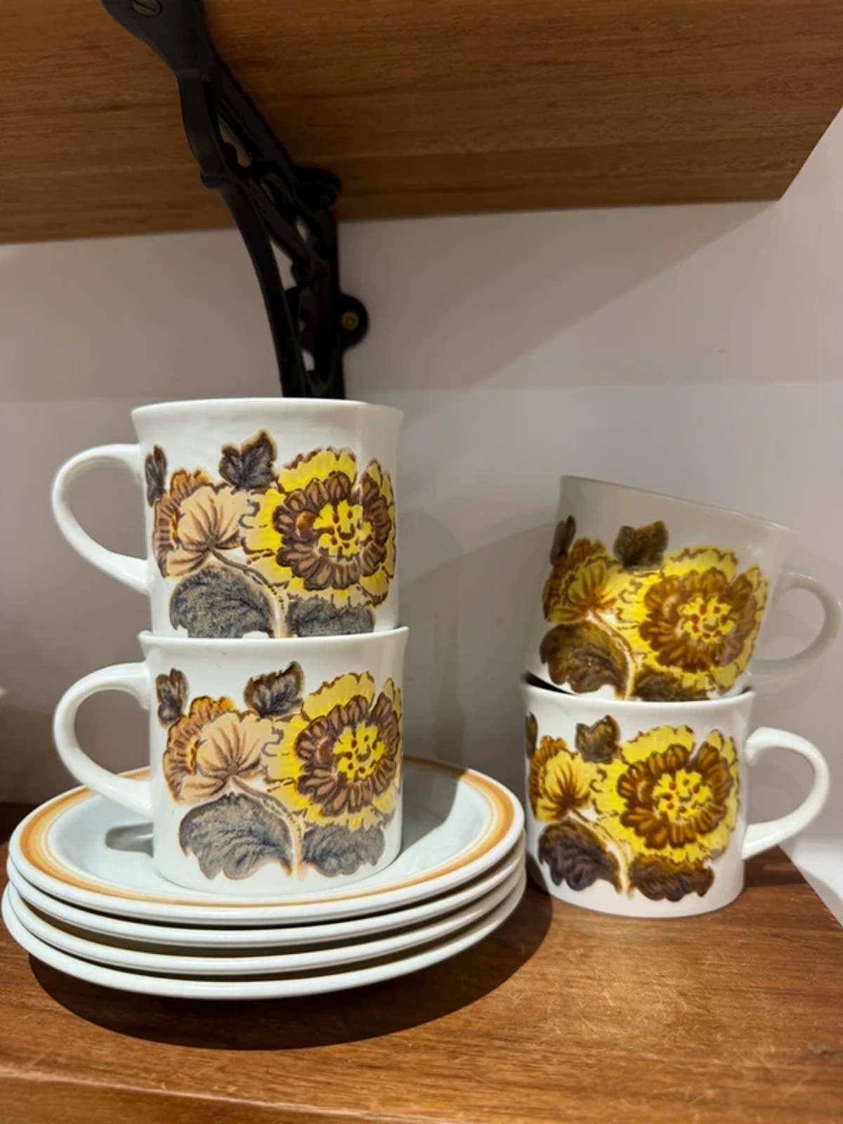 Vintage set of 3 royal doulton floral retro brown mustard tea cup mugs and saucers