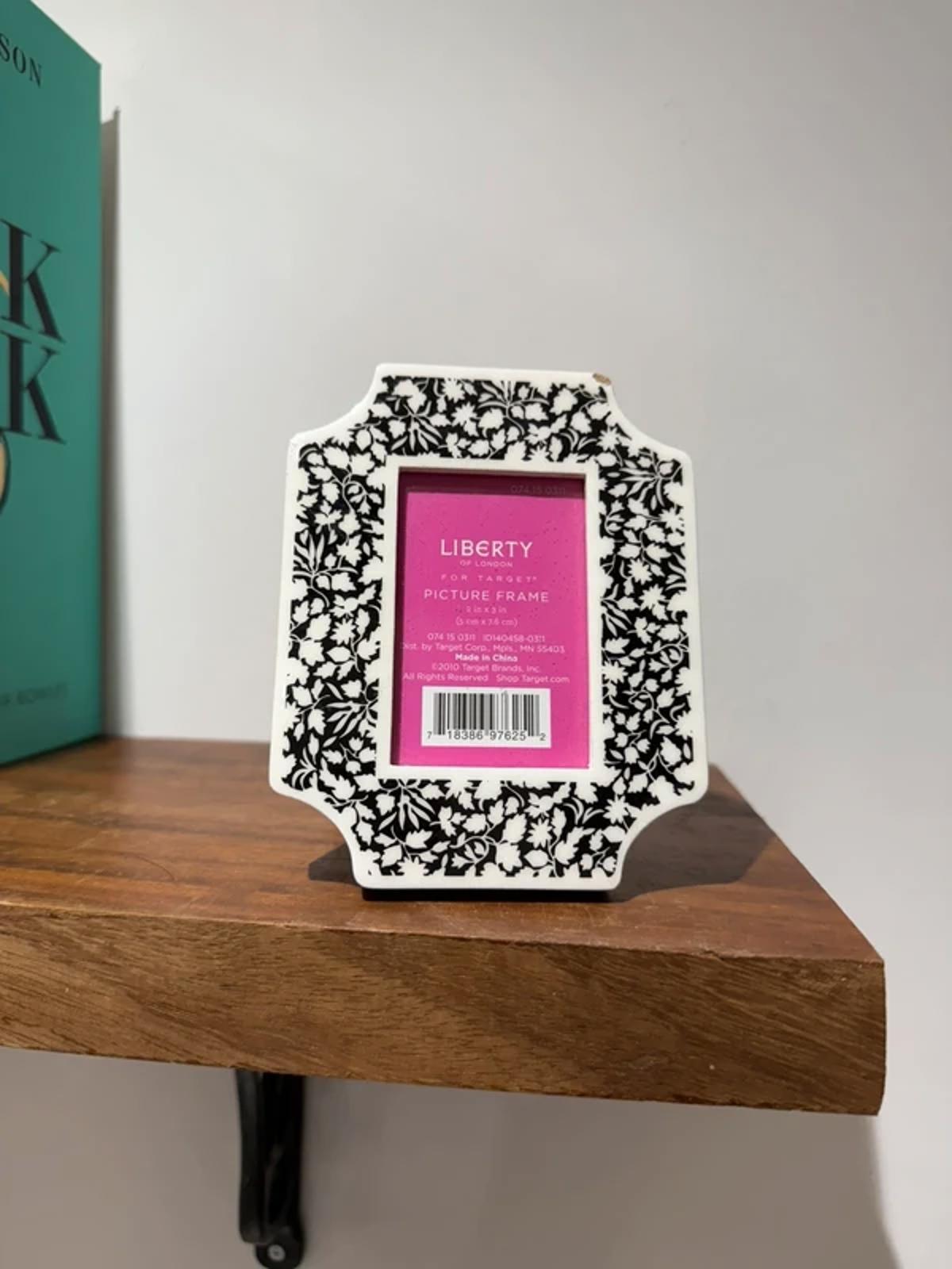 Liberty new floral black white photo frame home decor