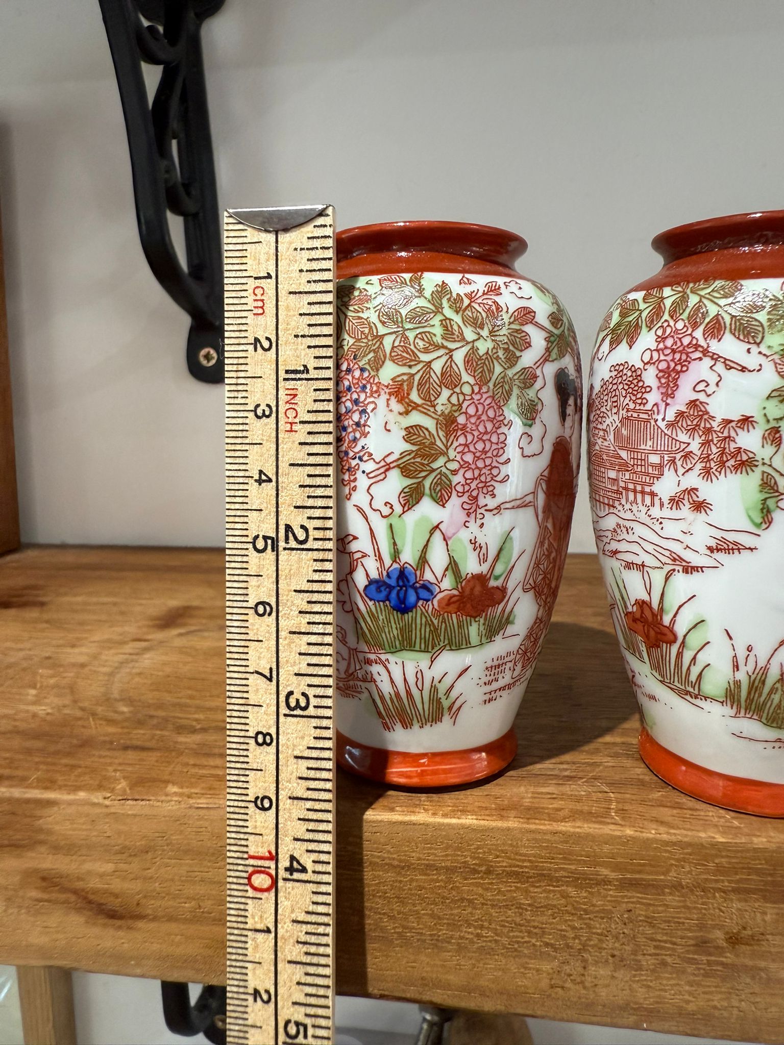 Pair of Vintage Oriental Style Ceramic Vases – Hand-Decorated Scene