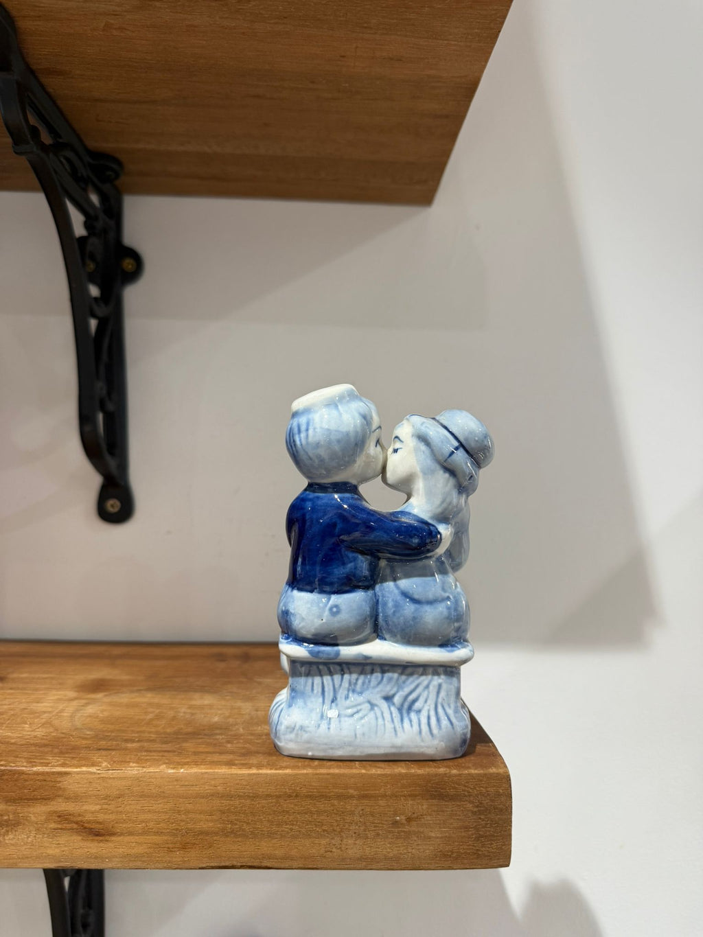 Vintage Blue & White Kissing Couple Ceramic Figurine