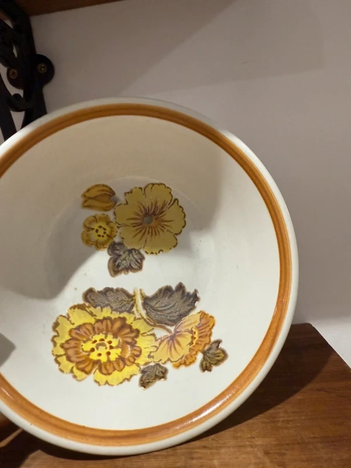 Vintage set of 4 royal doulton floral retro brown mustard set of 4 bowls