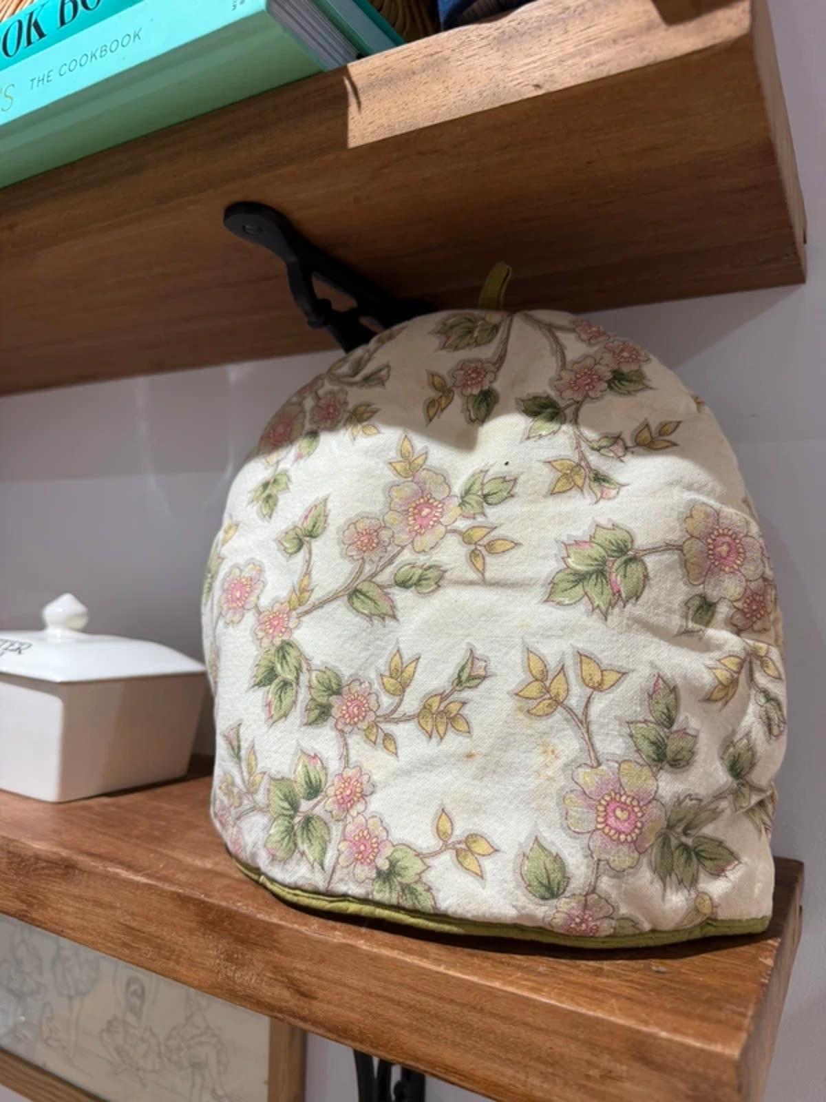 Vintage floral tea pot cosy country home kitchen tea set decor