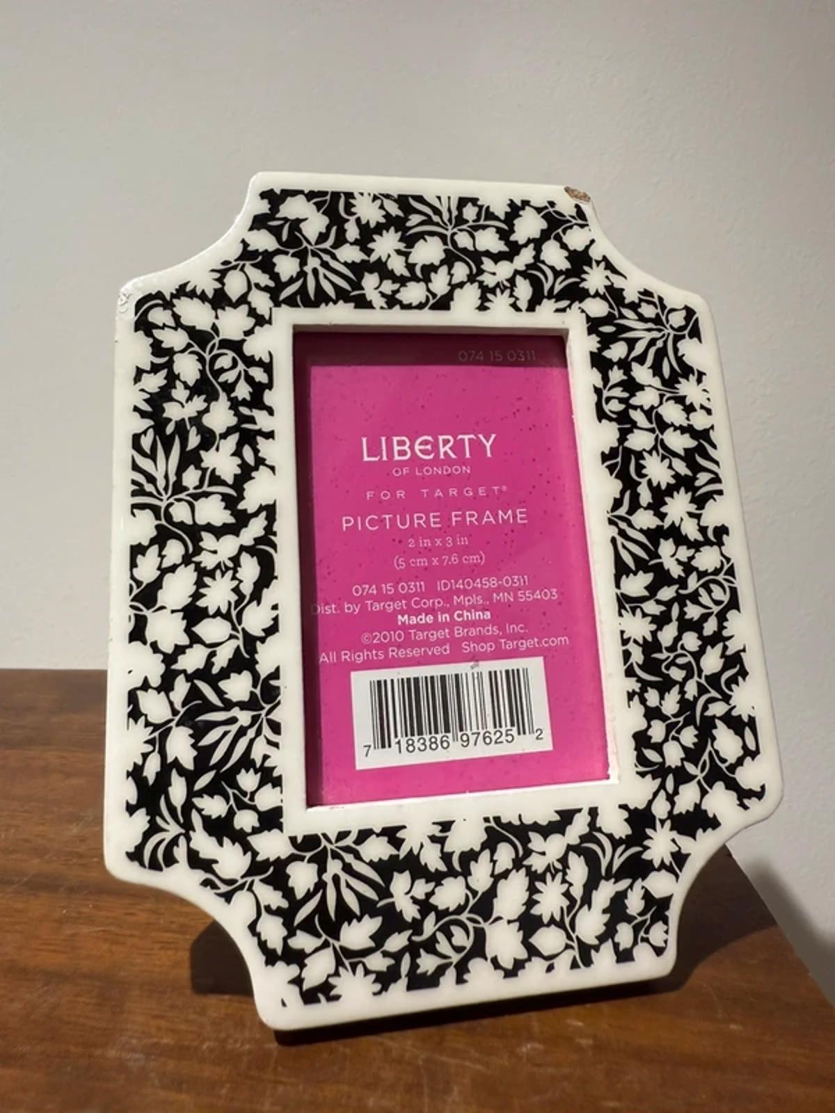 Liberty new floral black white photo frame home decor