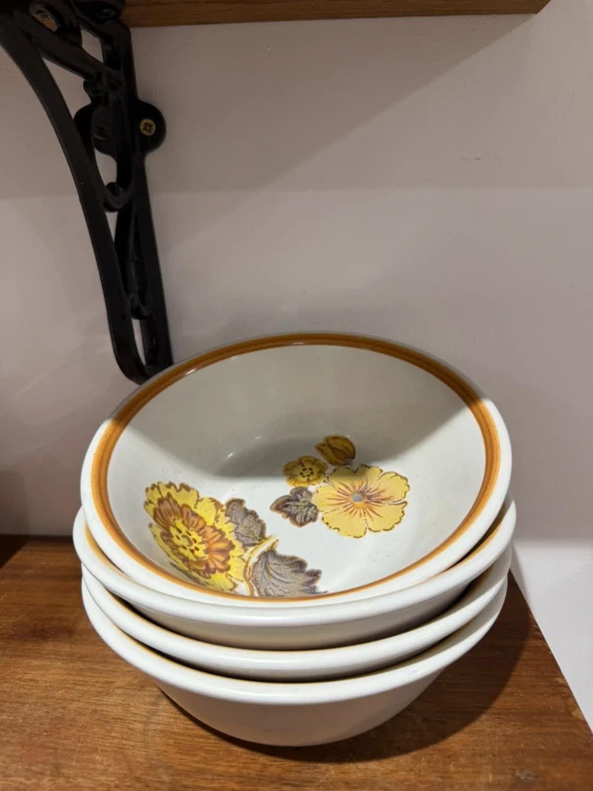Vintage set of 4 royal doulton floral retro brown mustard set of 4 bowls